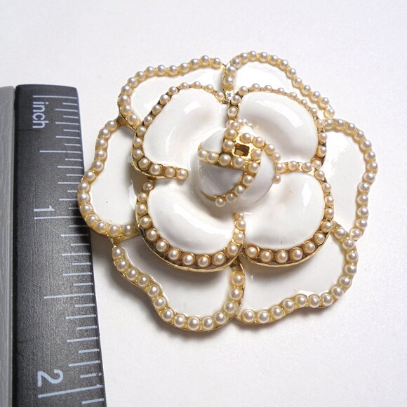 Brooch White Flower pearl brooch accessories jewelry gifts - Picture 6 of 8